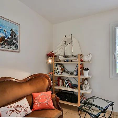 Maison Les Ecrehous Casa de Férias *